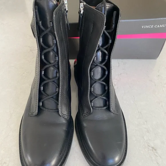 Black leather booties Louise et Cia - Vince Camuto 8.5 BRAND NEW - Picture 4 of 4